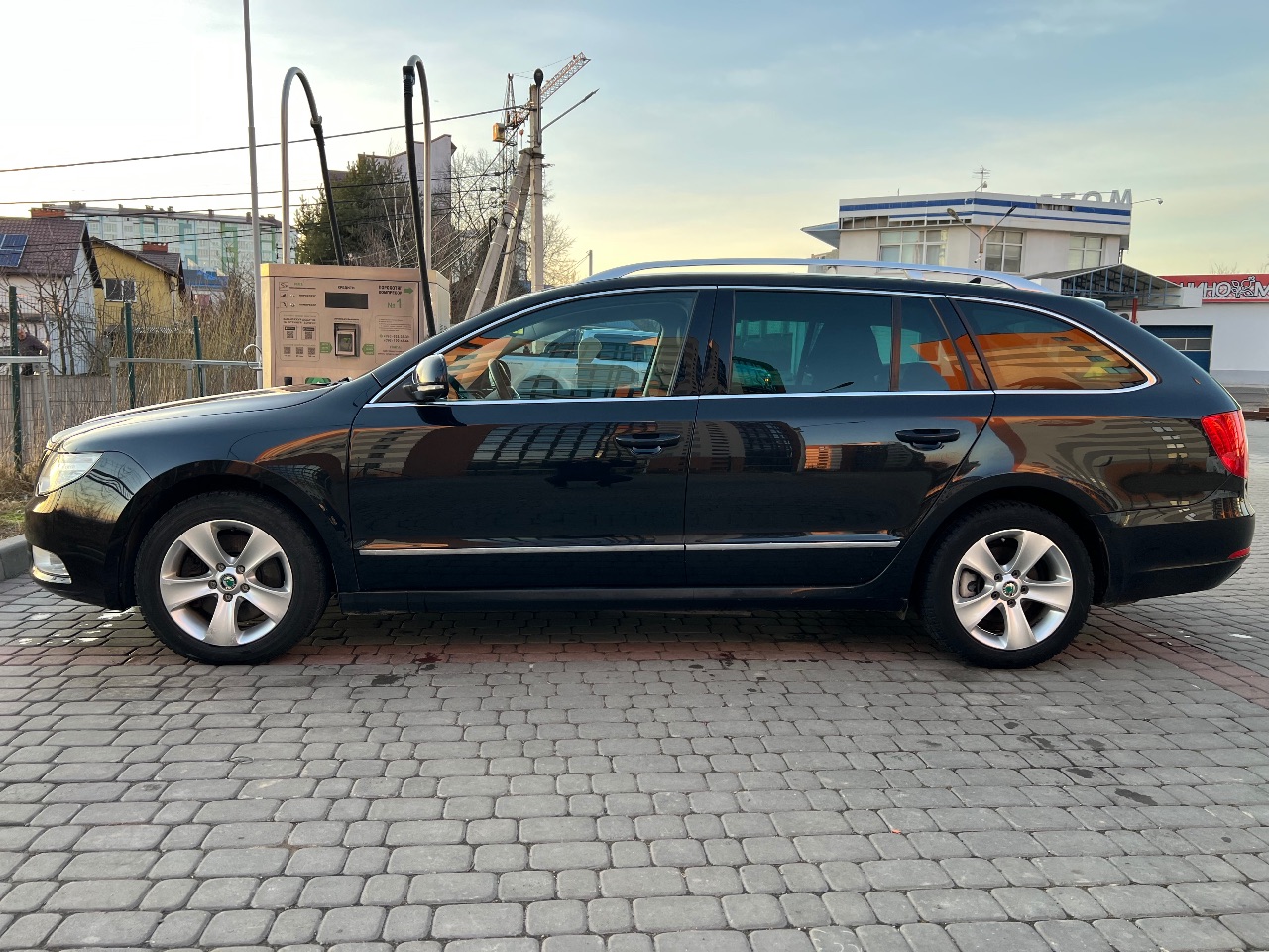Skoda Superb - фото 4