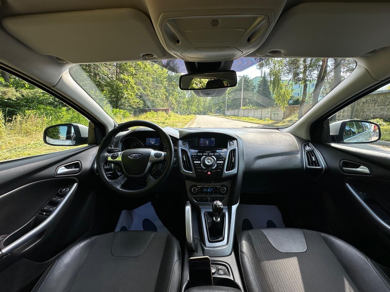 Ford Focus ST - фото 9