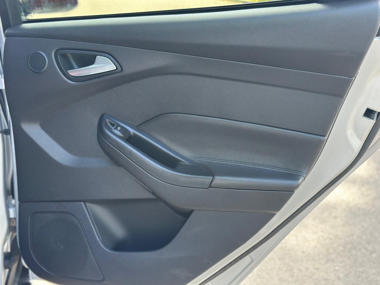 Ford Focus ST - фото 12