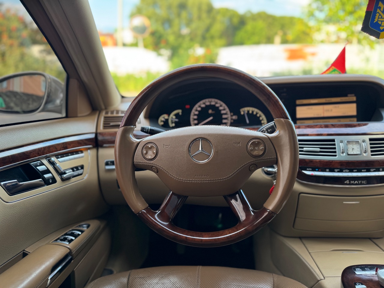 Mercedes-Benz S-Класс - фото 8