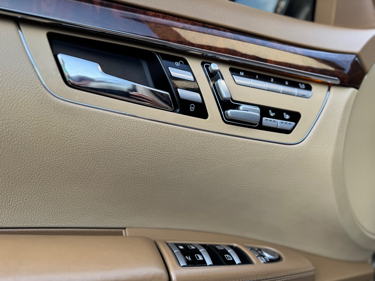 Mercedes-Benz S-Класс - фото 32