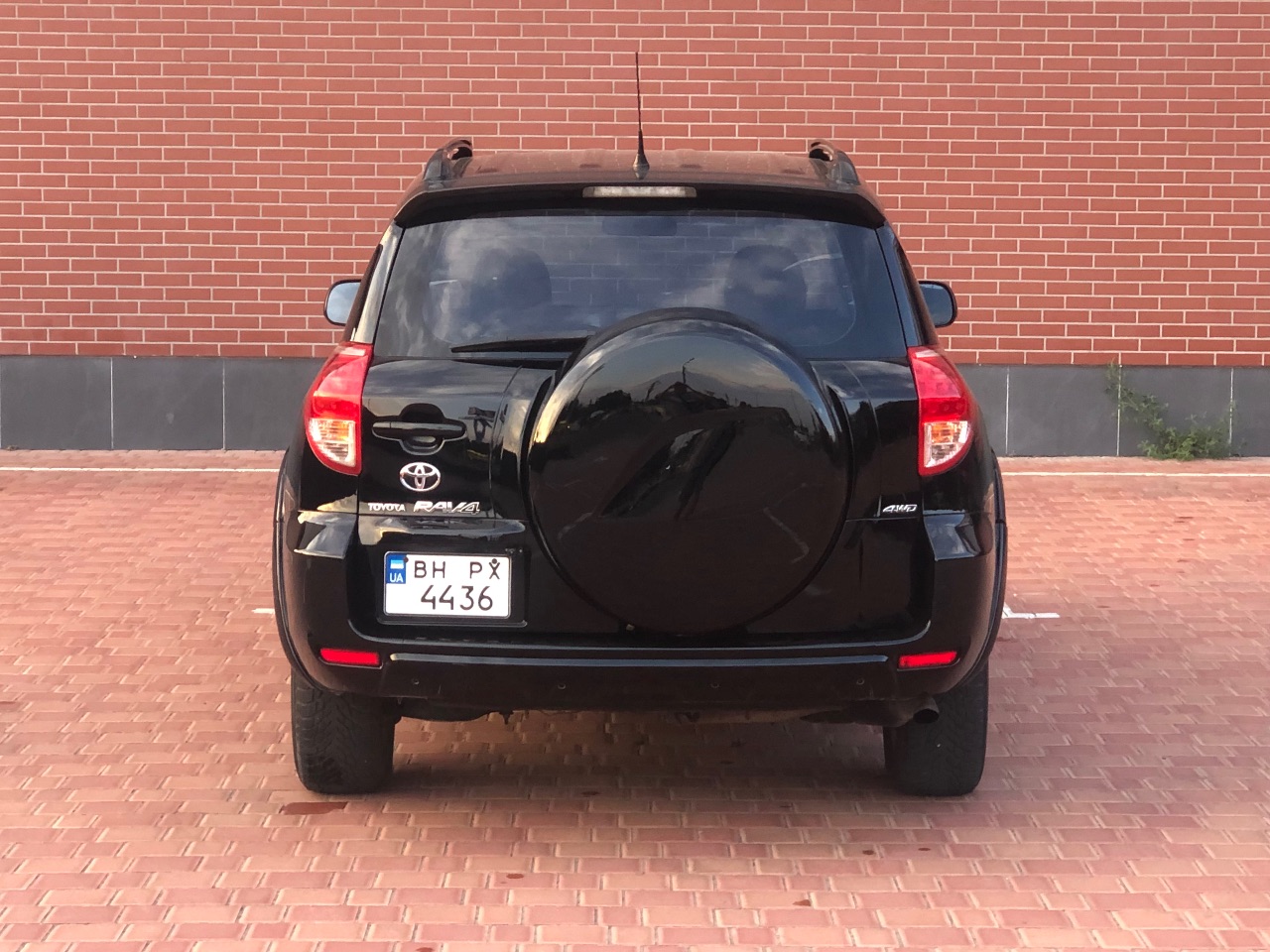 Toyota RAV4 - фото 6
