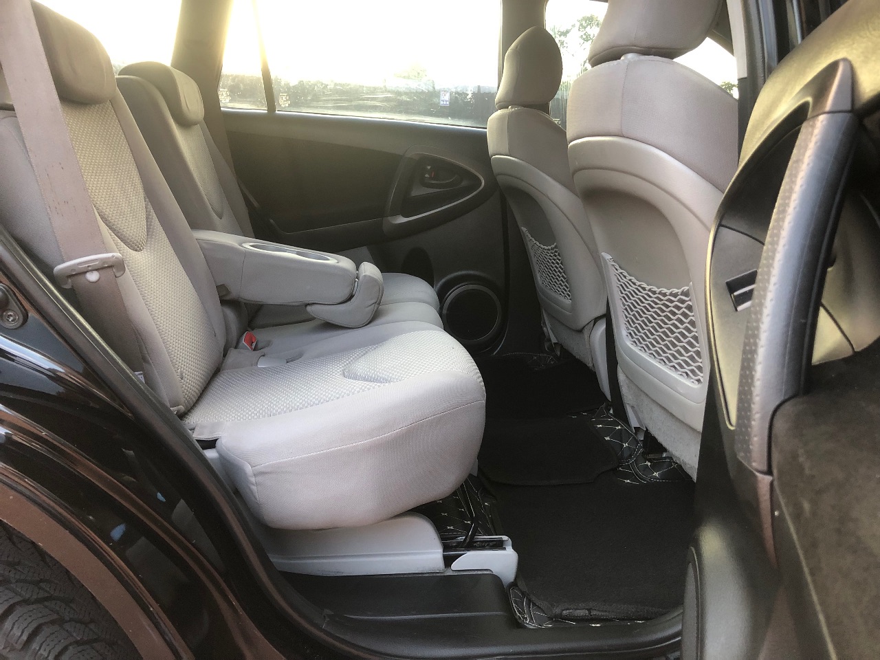 Toyota RAV4 - фото 16