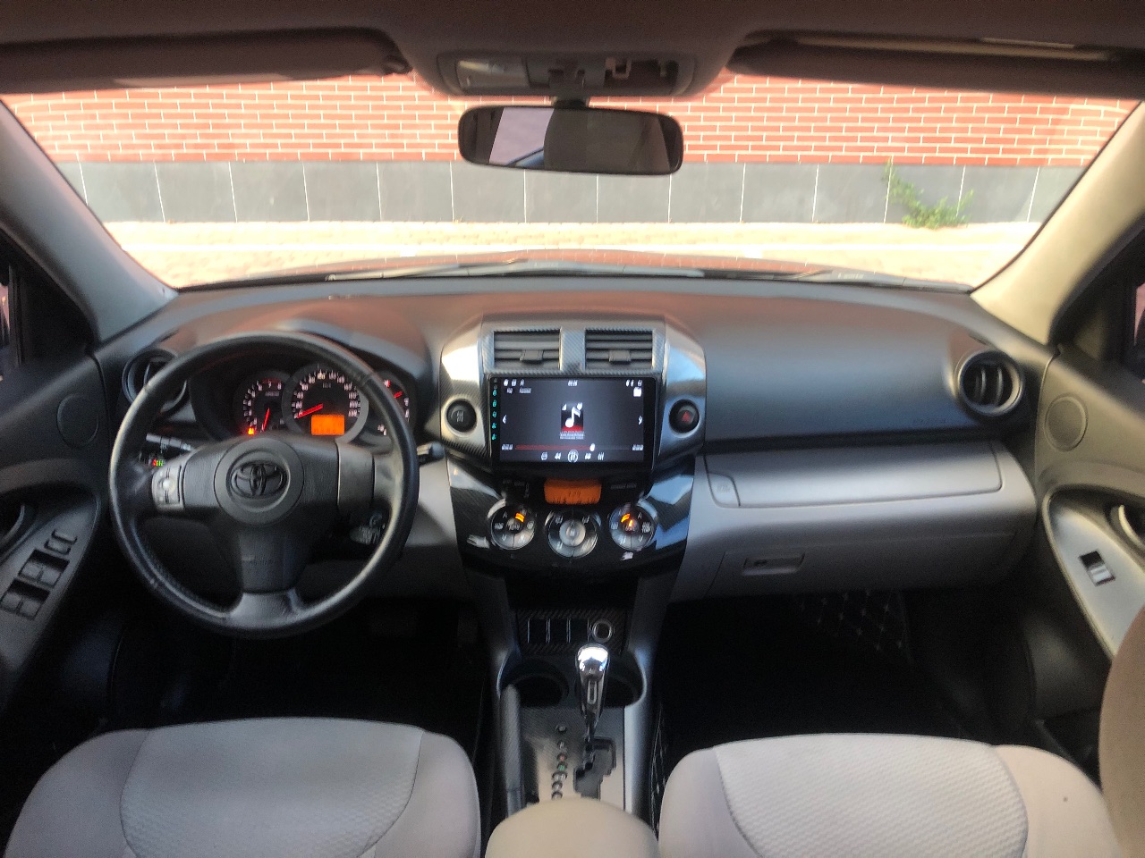 Toyota RAV4 - фото 18