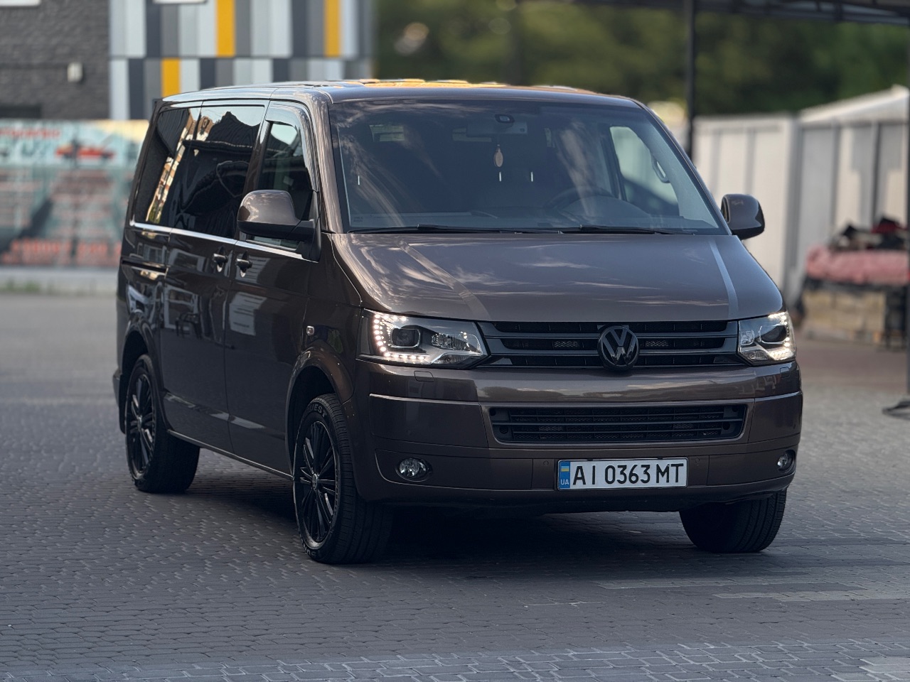 Volkswagen Multivan - фото 1