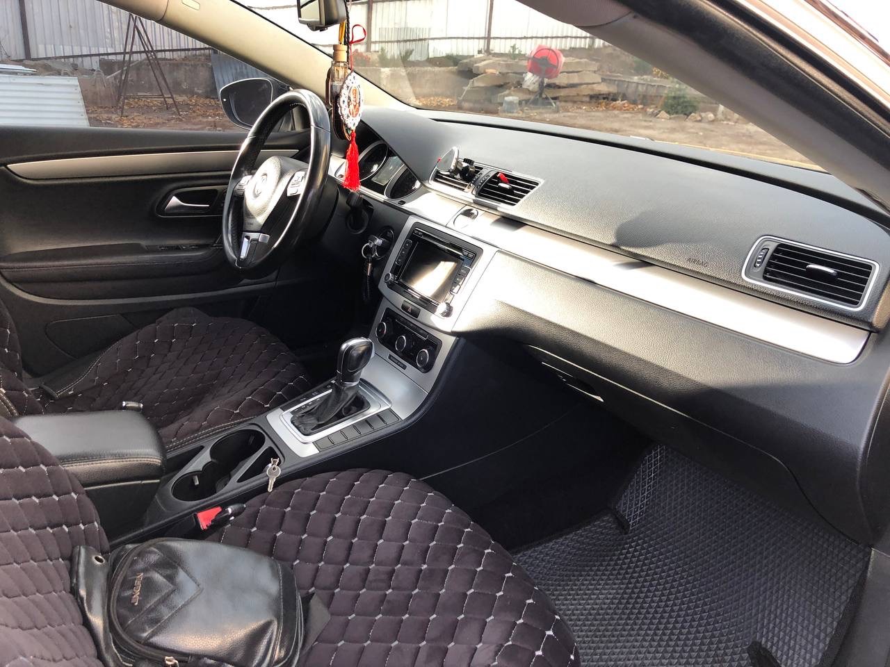 Volkswagen Passat CC - фото 2