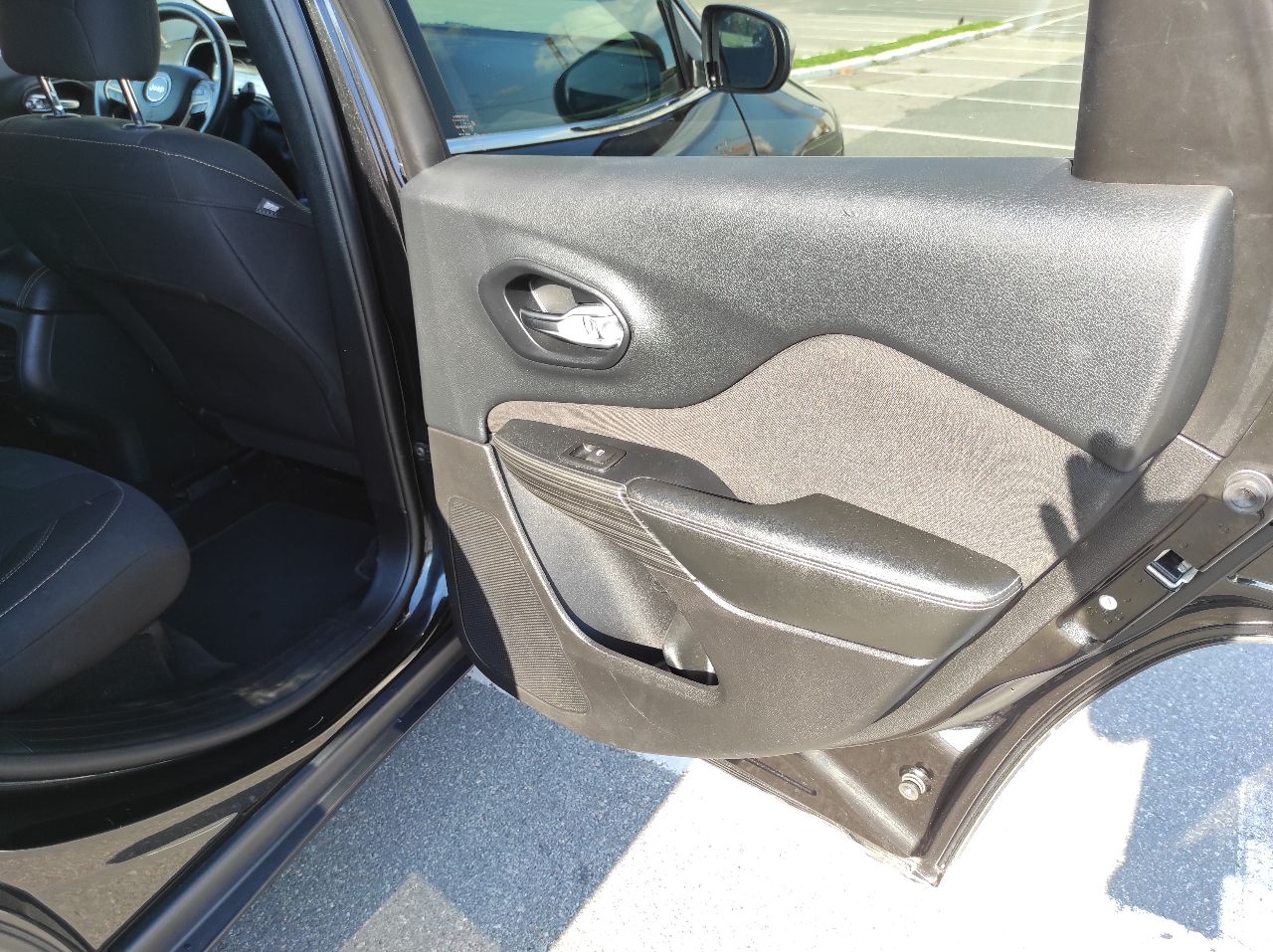 Jeep Cherokee - фото 48