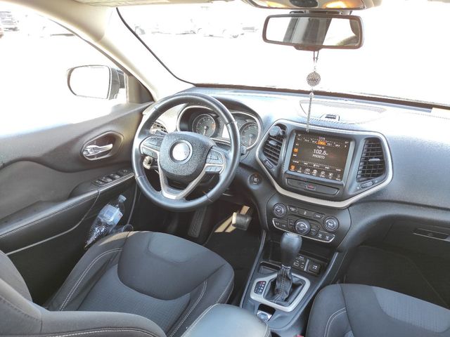 Jeep Cherokee - фото 5