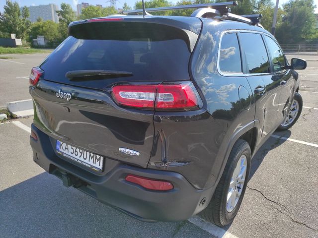 Jeep Cherokee - фото 4