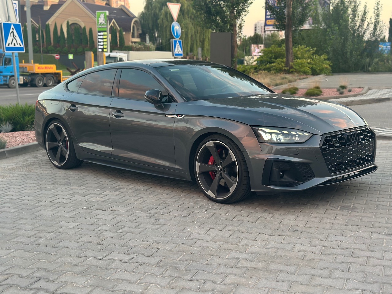 Audi S5 - фото 7