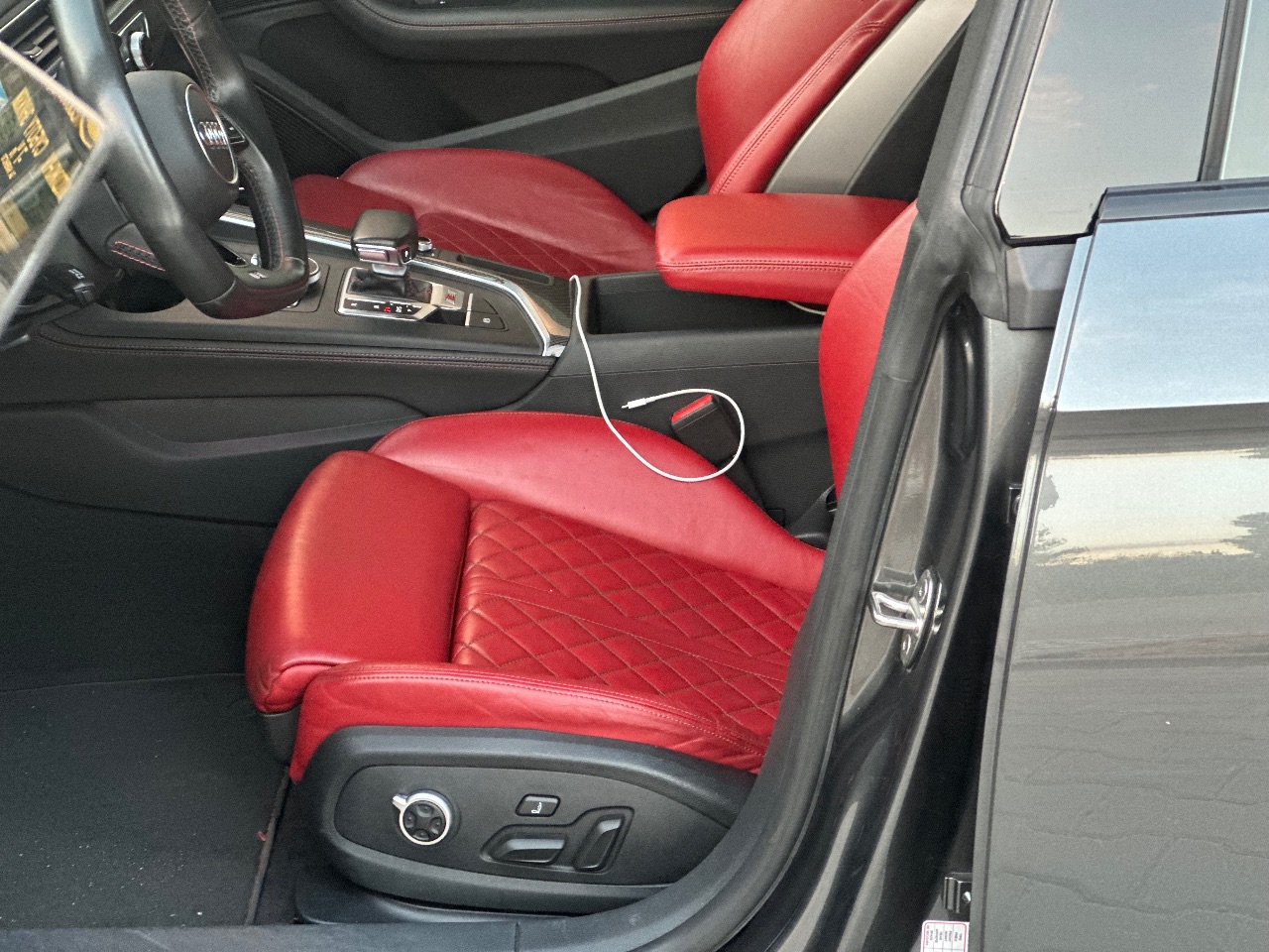 Audi S5 - фото 13