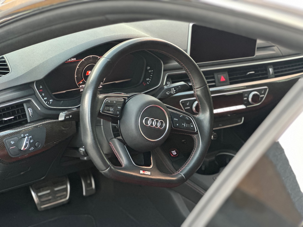 Audi S5 - фото 11