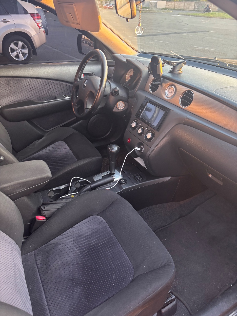 Mitsubishi Outlander - фото 4