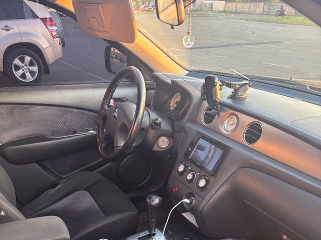 Mitsubishi Outlander - фото 4
