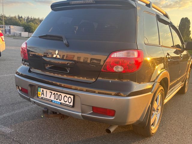 Mitsubishi Outlander - фото 3