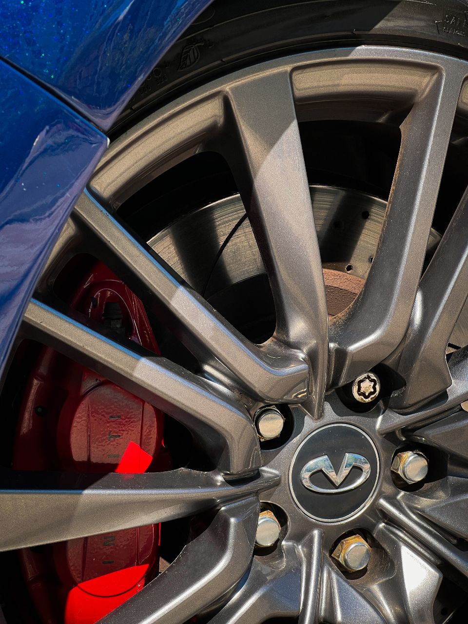 Infiniti Q50 - фото 16