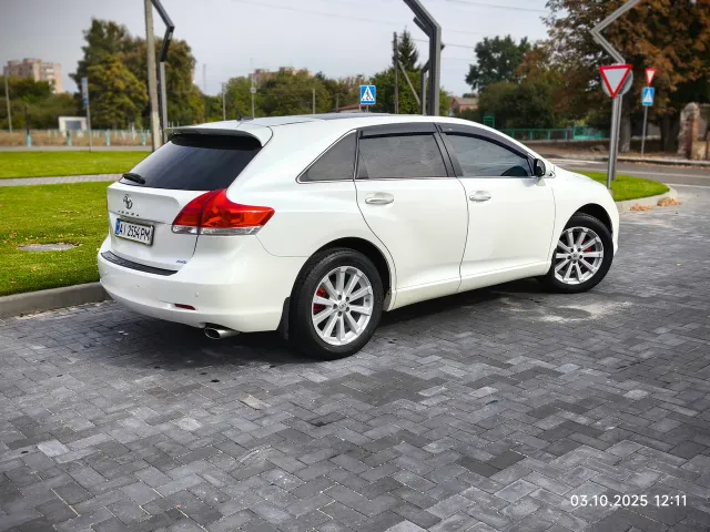 Toyota Venza - фото 4