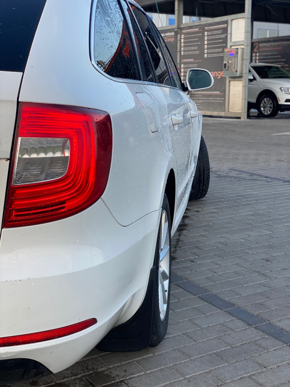 Skoda Superb - фото 4