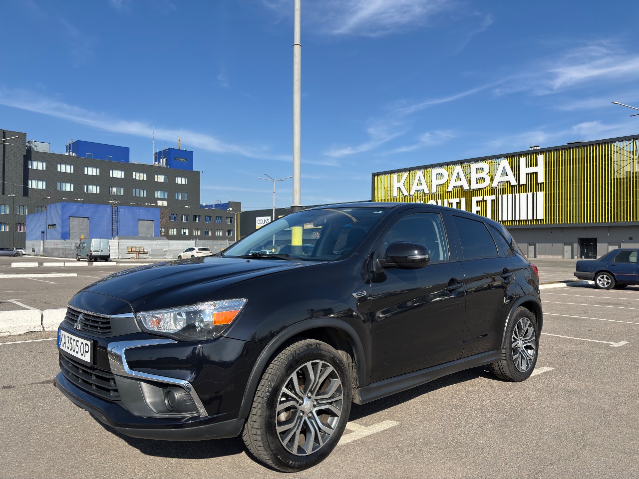 Mitsubishi Outlander Sport - фото 1