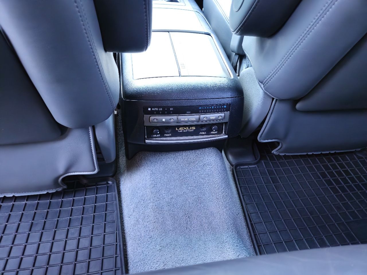 Lexus GX - фото 15