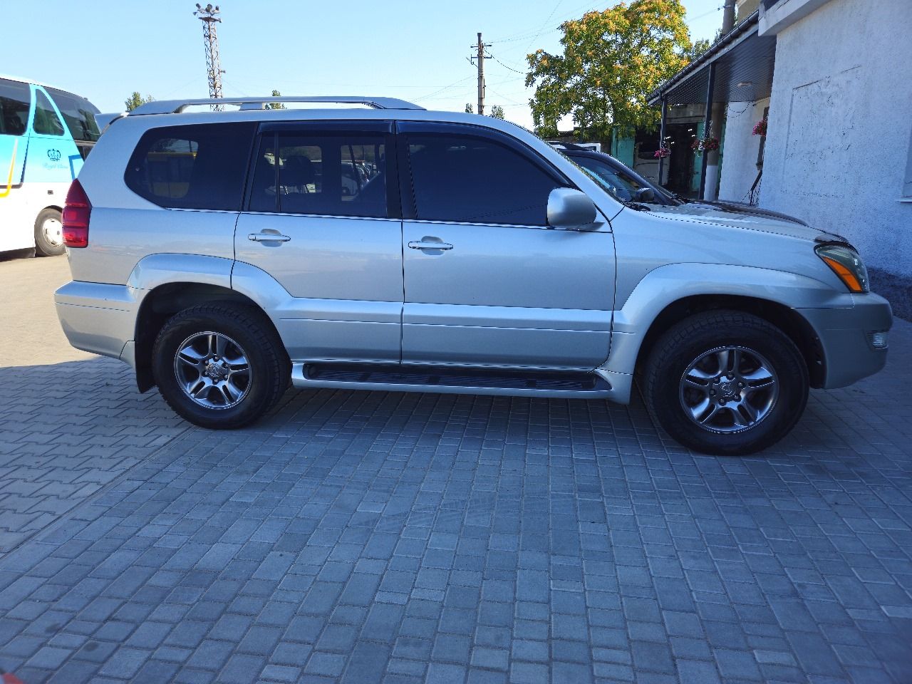 Lexus GX - фото 28