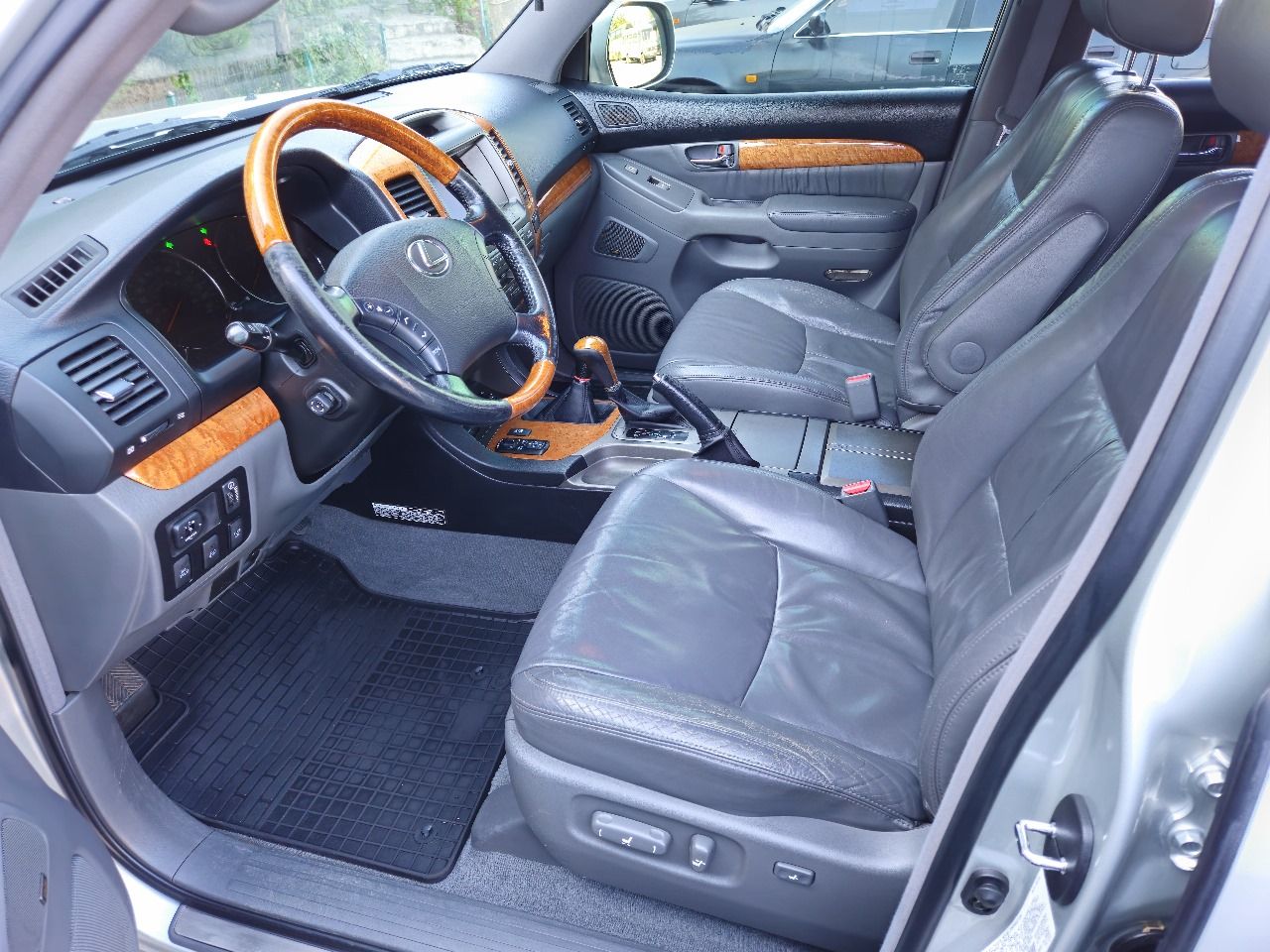 Lexus GX - фото 24