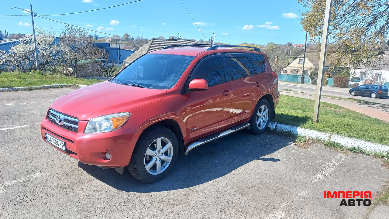 Toyota RAV4 - фото 9
