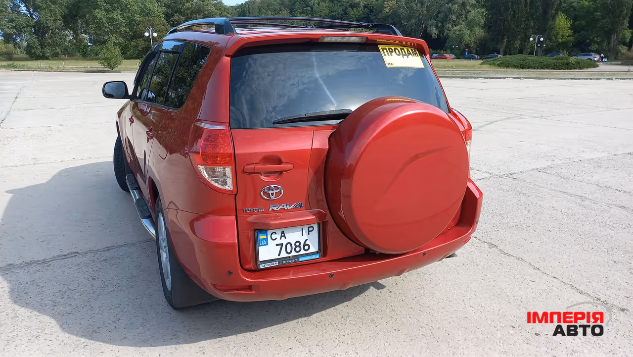 Toyota RAV4 - фото 17