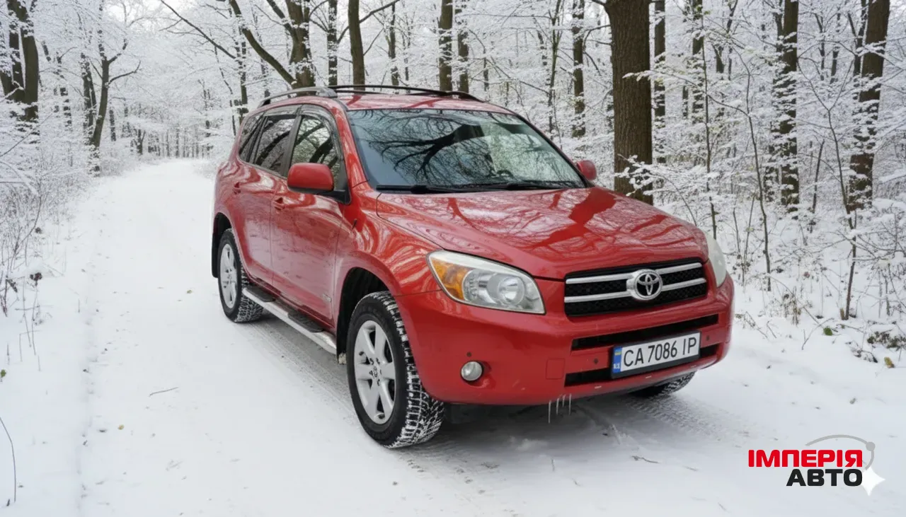 Toyota RAV4 - фото 1