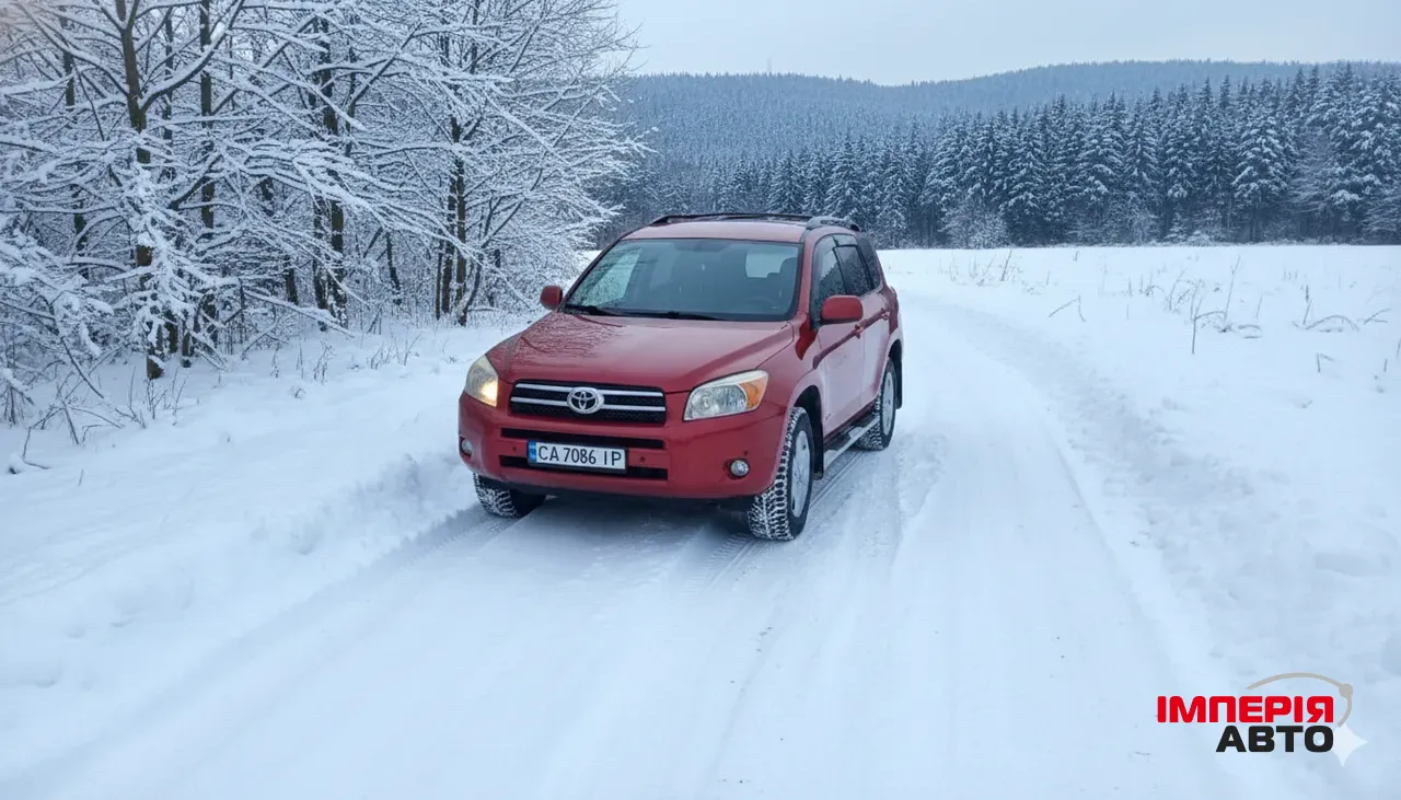 Toyota RAV4 - фото 2