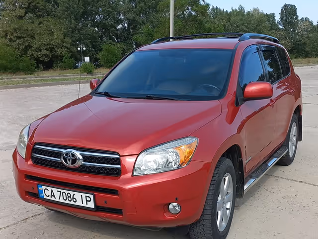 Toyota RAV4 - фото 3