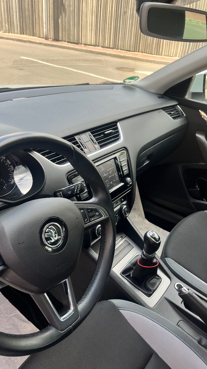 Skoda Octavia - фото 11
