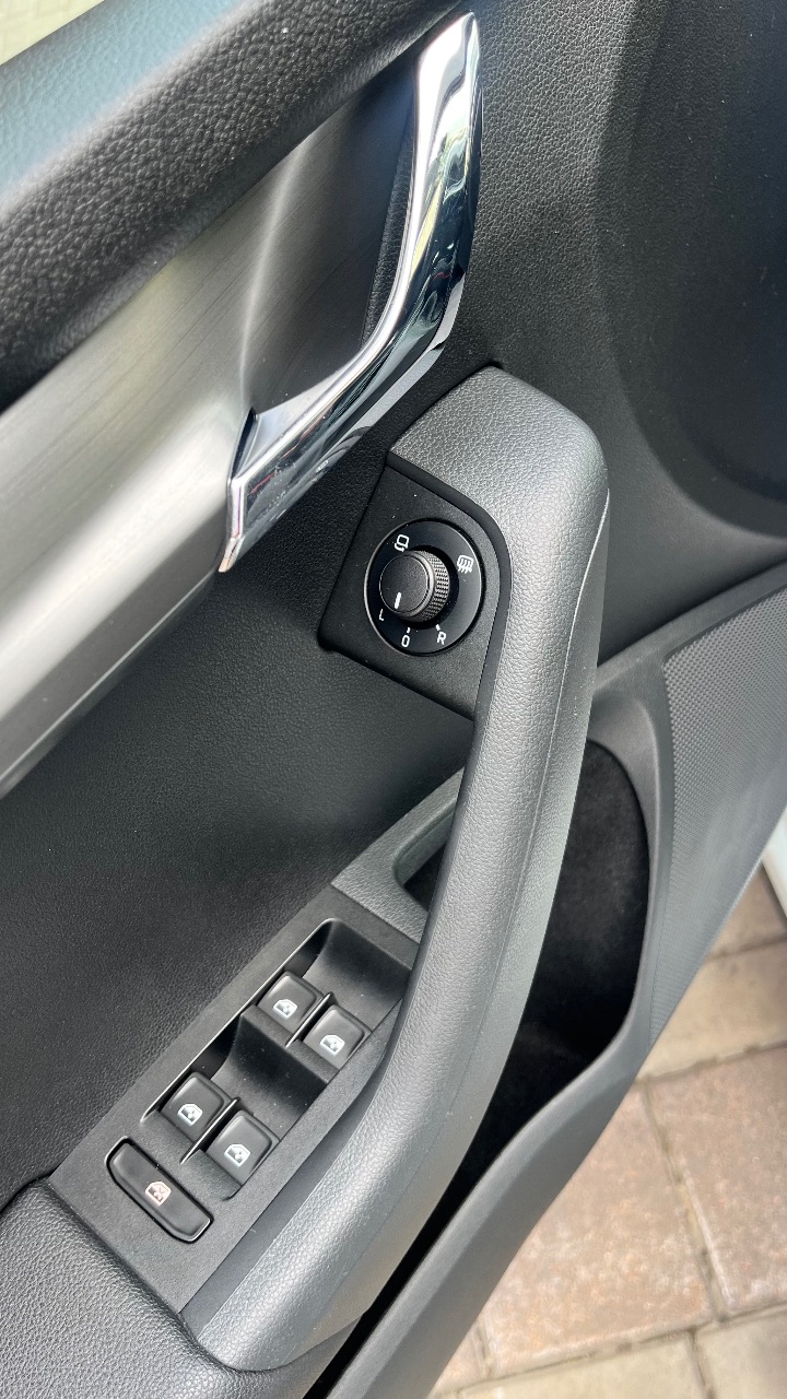 Skoda Octavia - фото 12