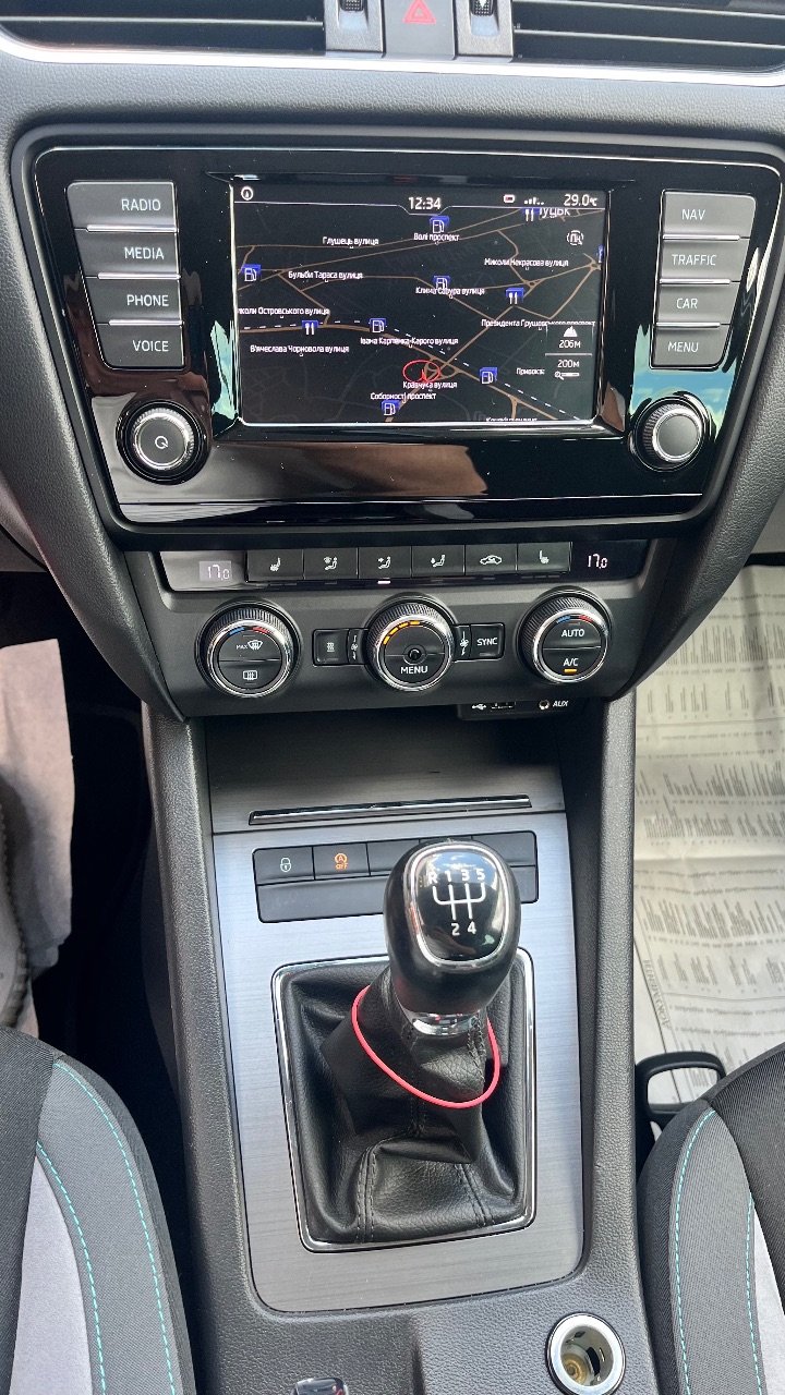 Skoda Octavia - фото 27