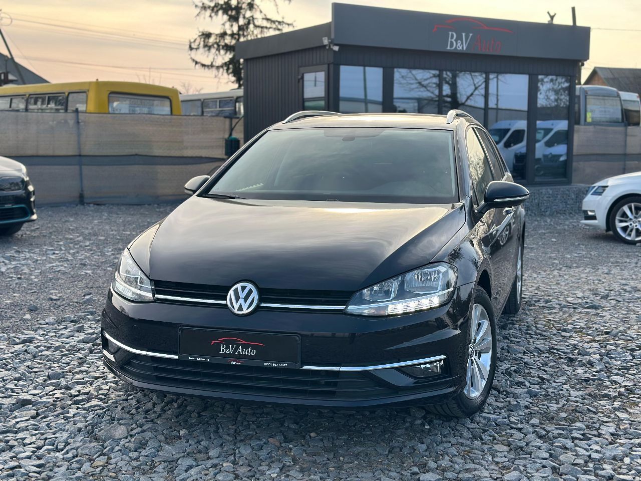 Volkswagen Golf - фото 1