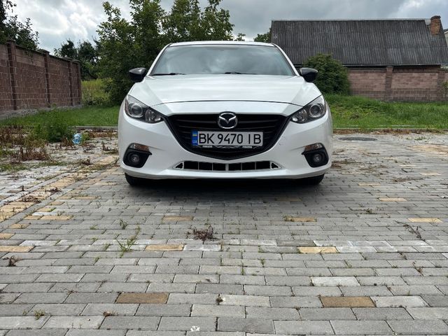 Mazda 3 - фото 2
