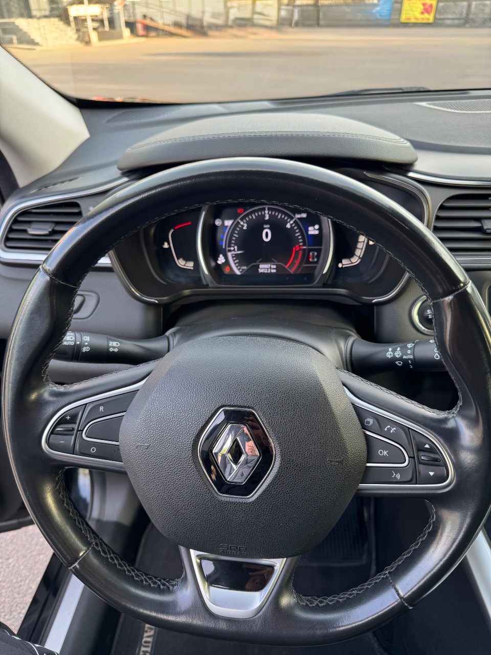 Renault Kadjar - фото 17