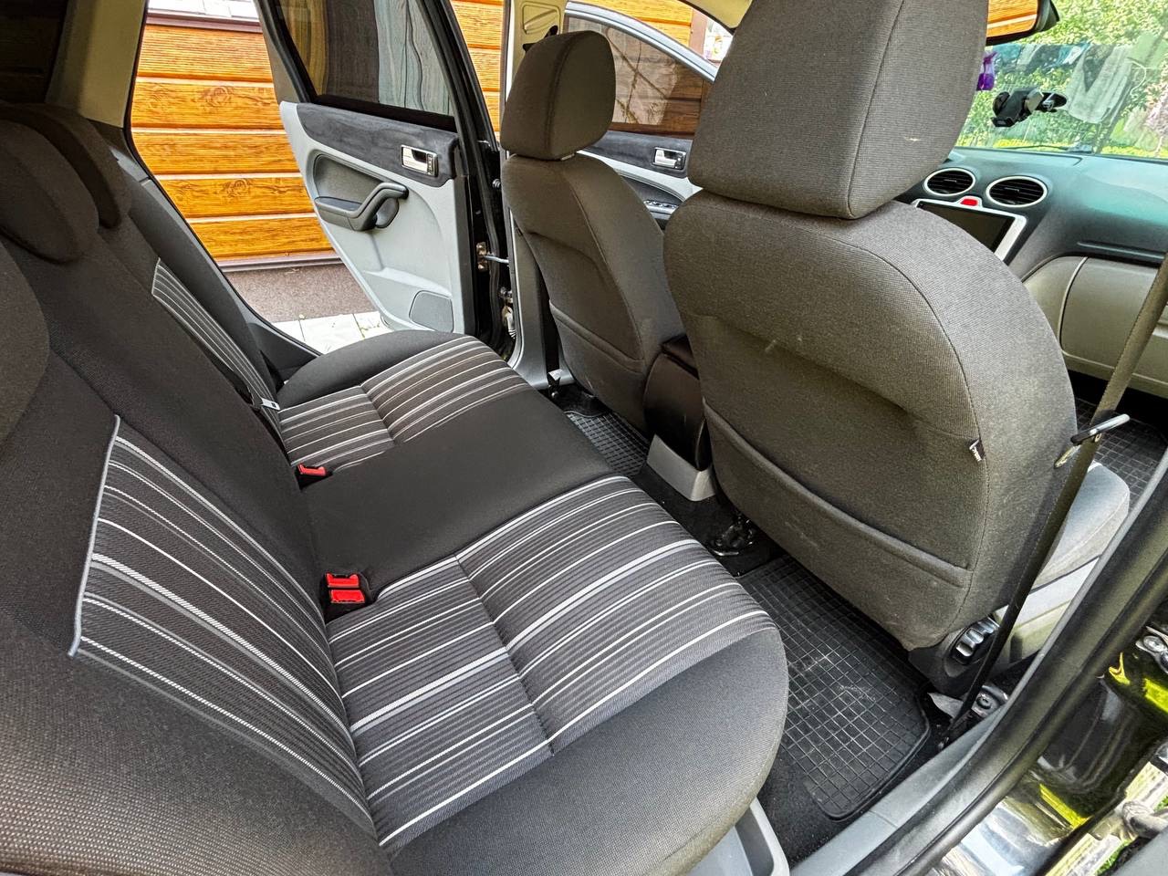 Ford Focus - фото 6