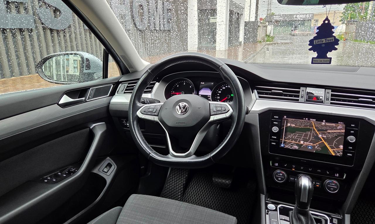 Volkswagen Passat - фото 4