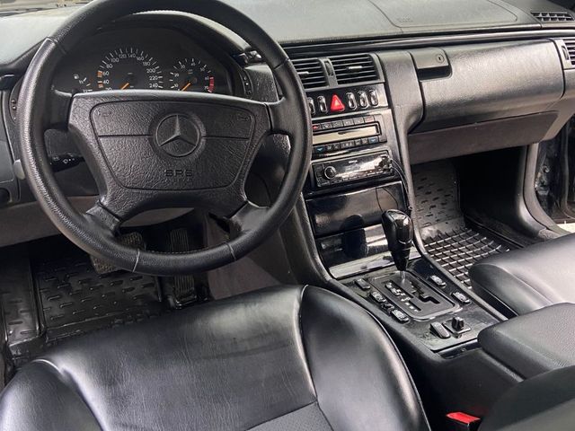 Mercedes-Benz E-Класс - зображення 4
