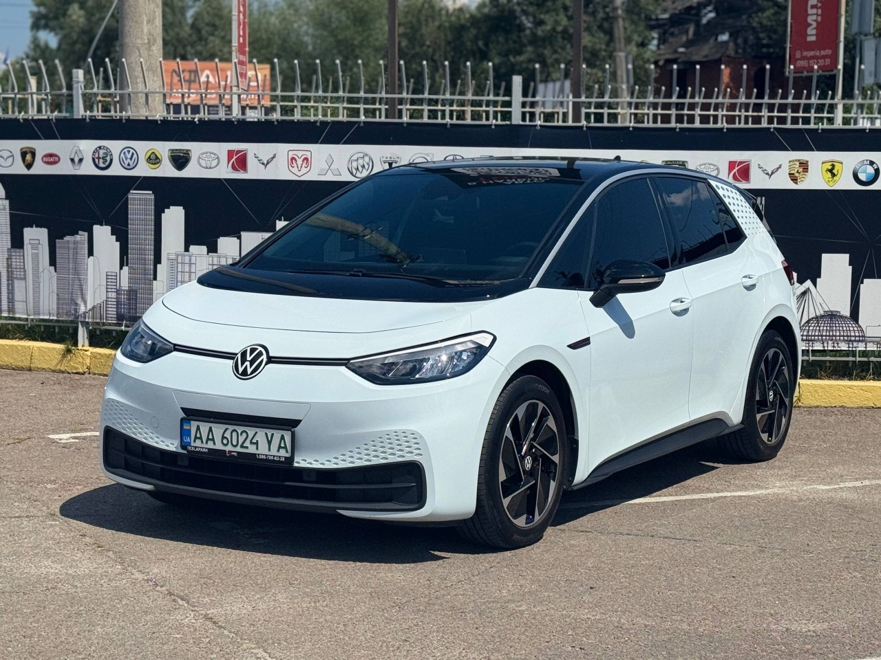 Volkswagen ID.3 - фото 1