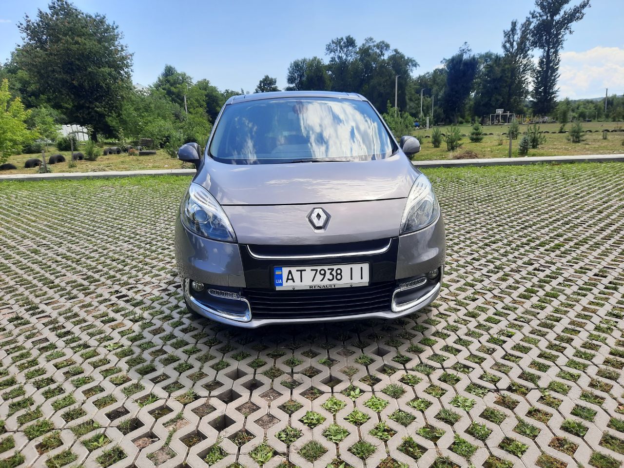 Renault Scenic - фото 1