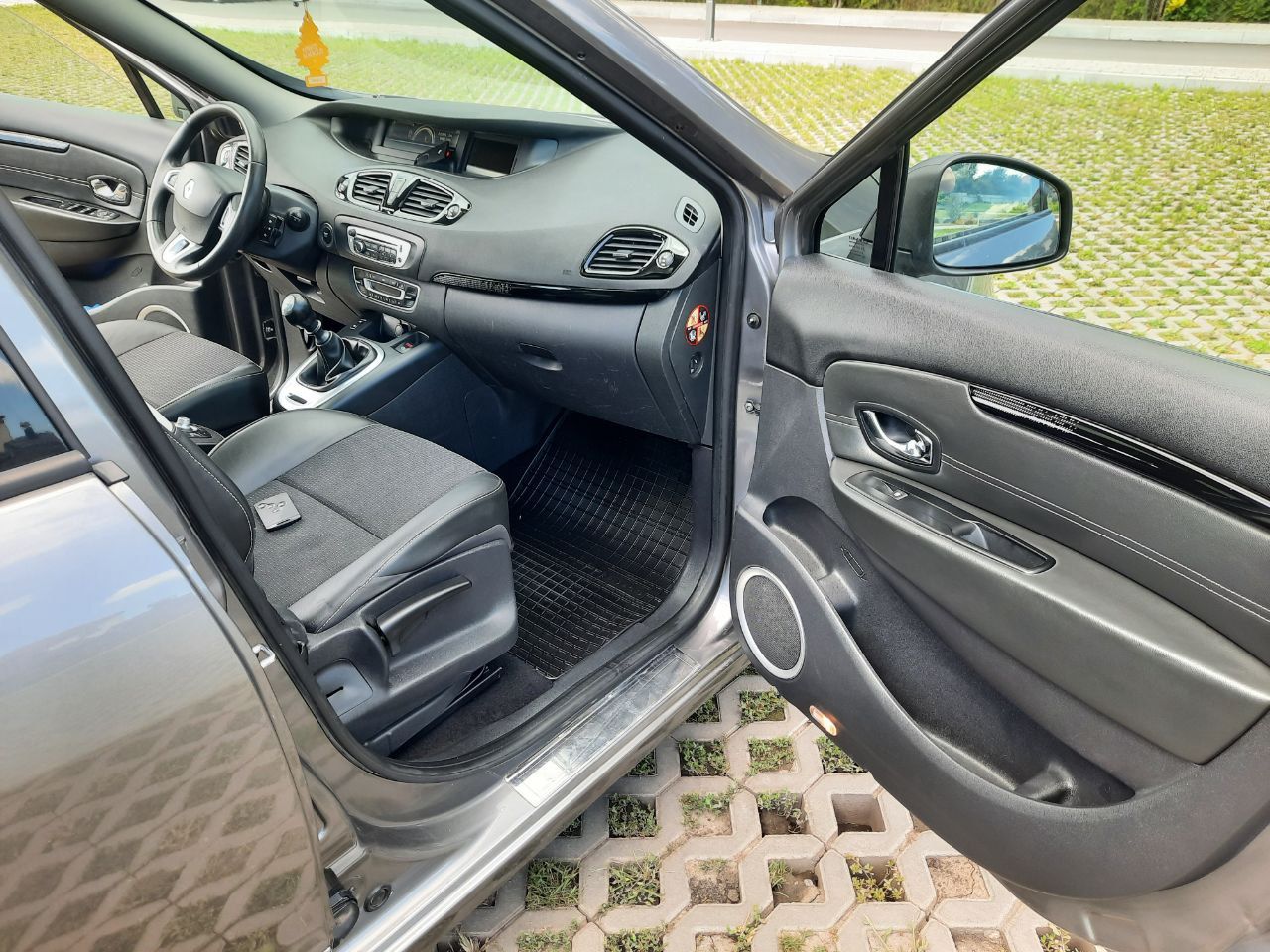 Renault Scenic - фото 23