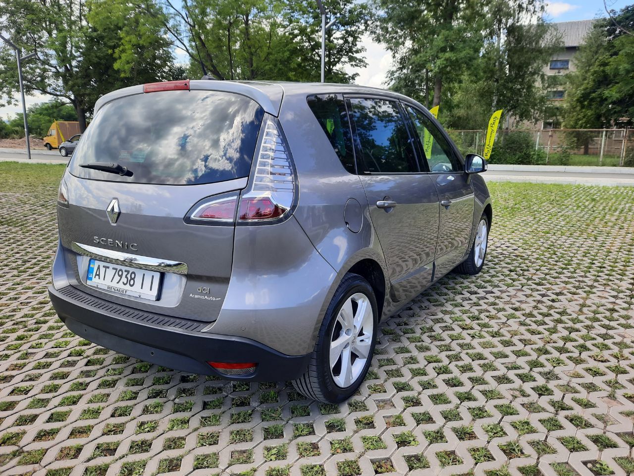 Renault Scenic - фото 31