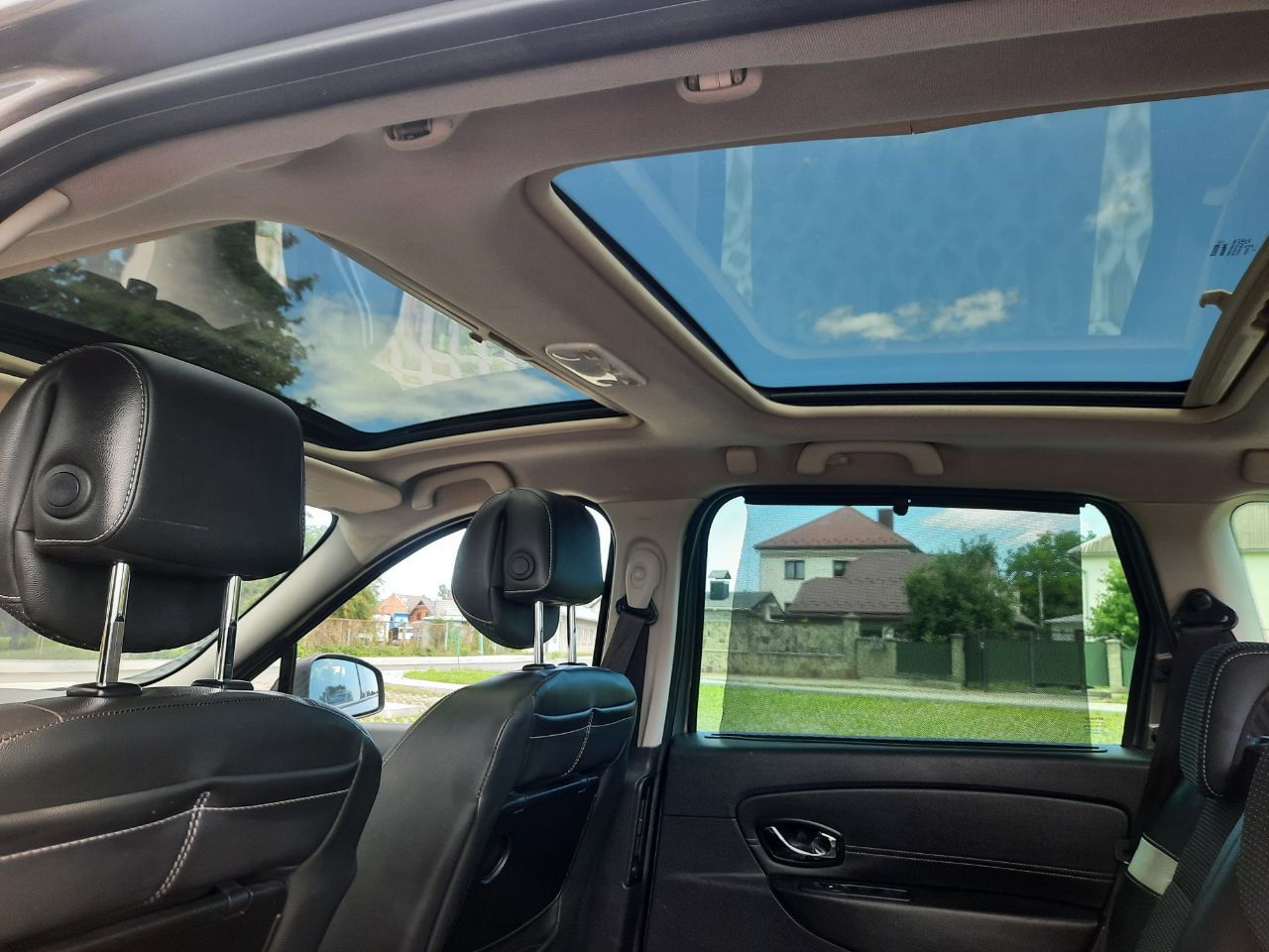 Renault Scenic - фото 6