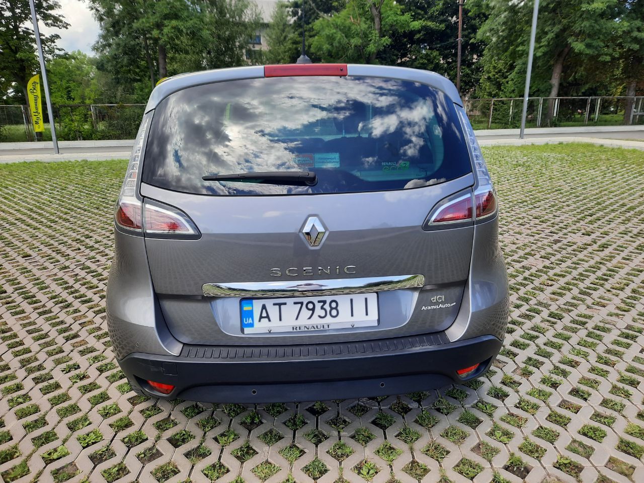 Renault Scenic - фото 30