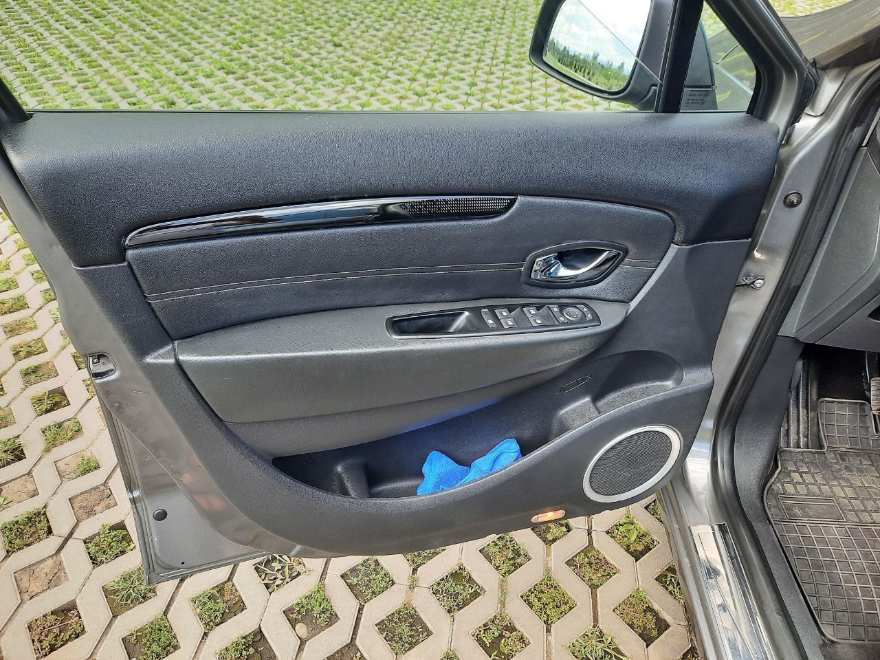 Renault Scenic - фото 32