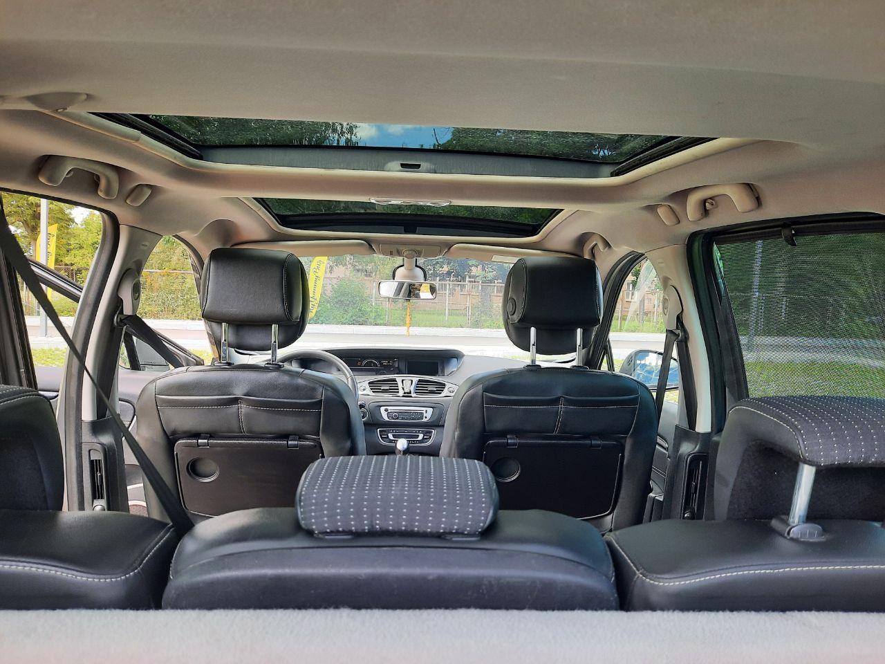 Renault Scenic - фото 8