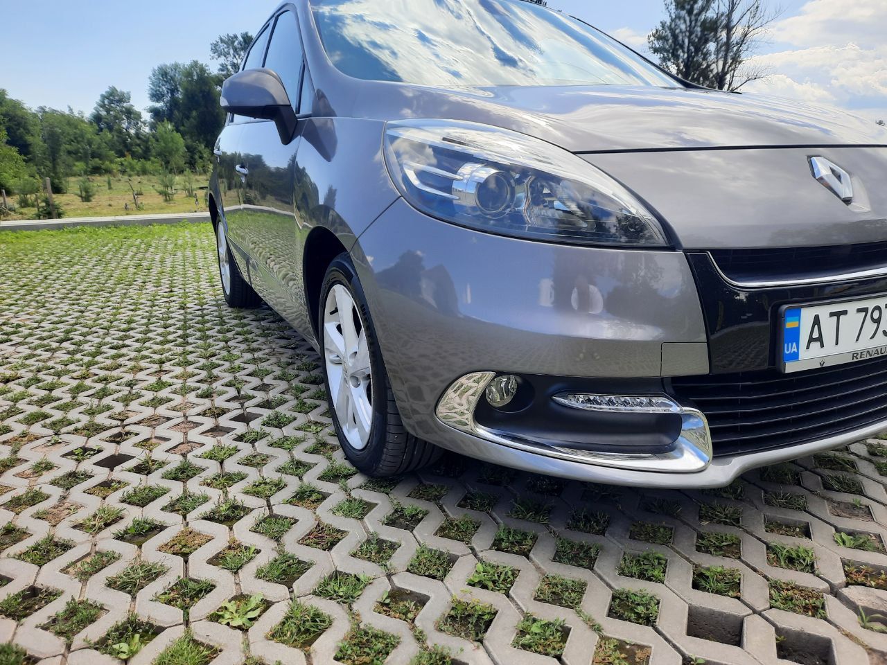 Renault Scenic - фото 28