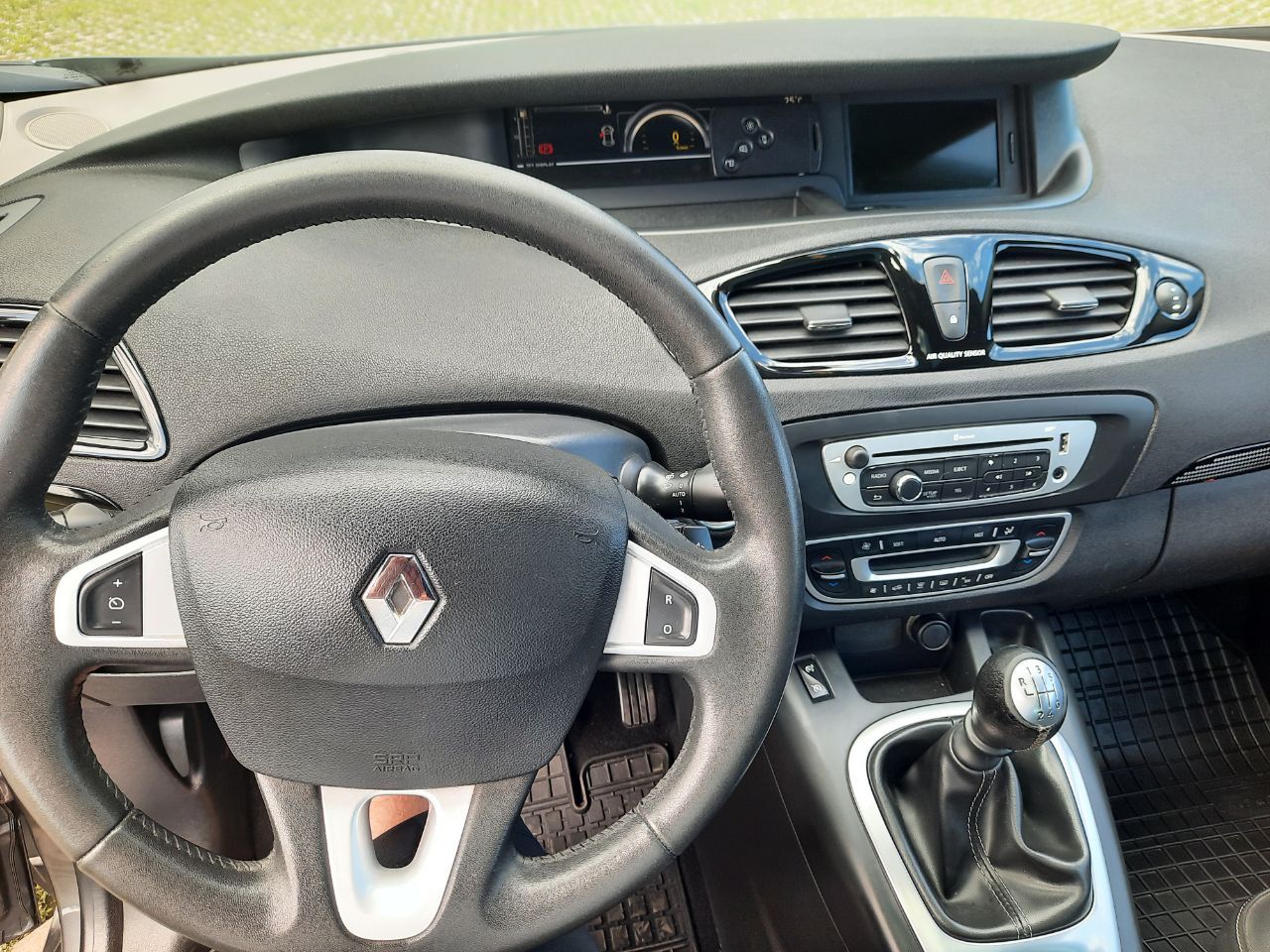 Renault Scenic - фото 34